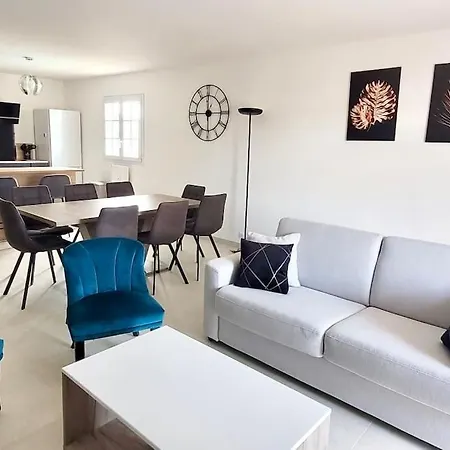Spacieux ,4 Pers,piscine & Vue Διαμέρισμα *