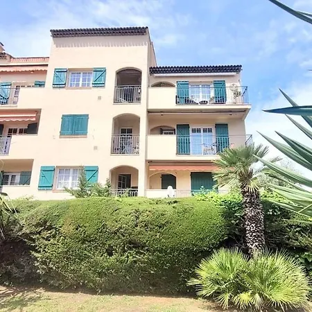 Spacieux ,4 Pers,piscine & Vue شقة