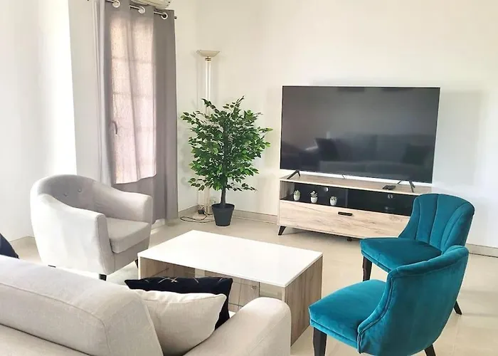 Apartment Spacieux ,4 Pers,piscine & Vue