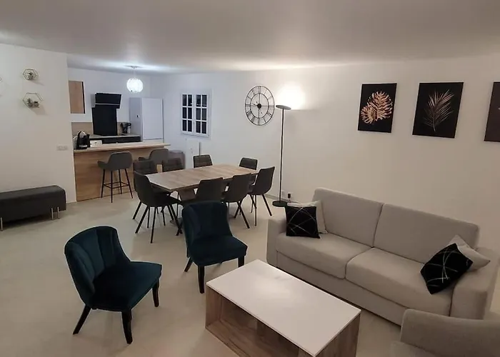 Spacieux ,4 Pers,piscine & Vue Antibes